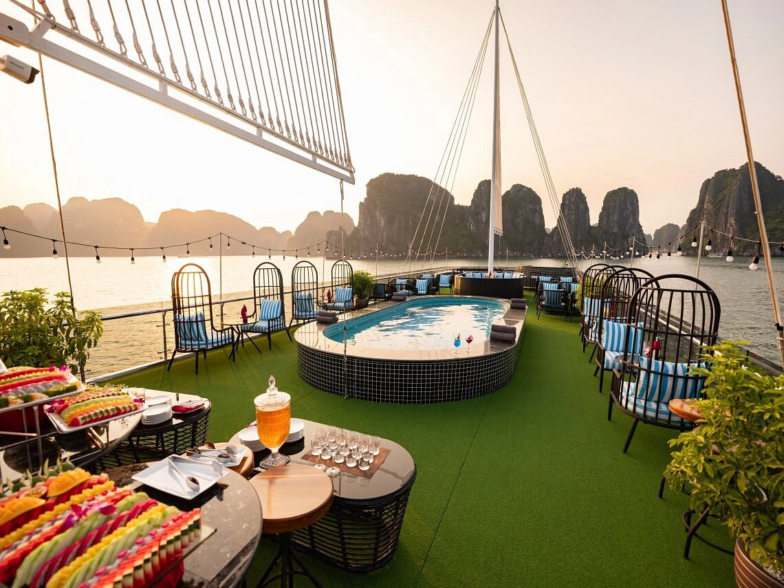 3D2N Tour | Experience Lan Ha and Ha Long Bay on Sunlight Premium Cruise 9 cabin